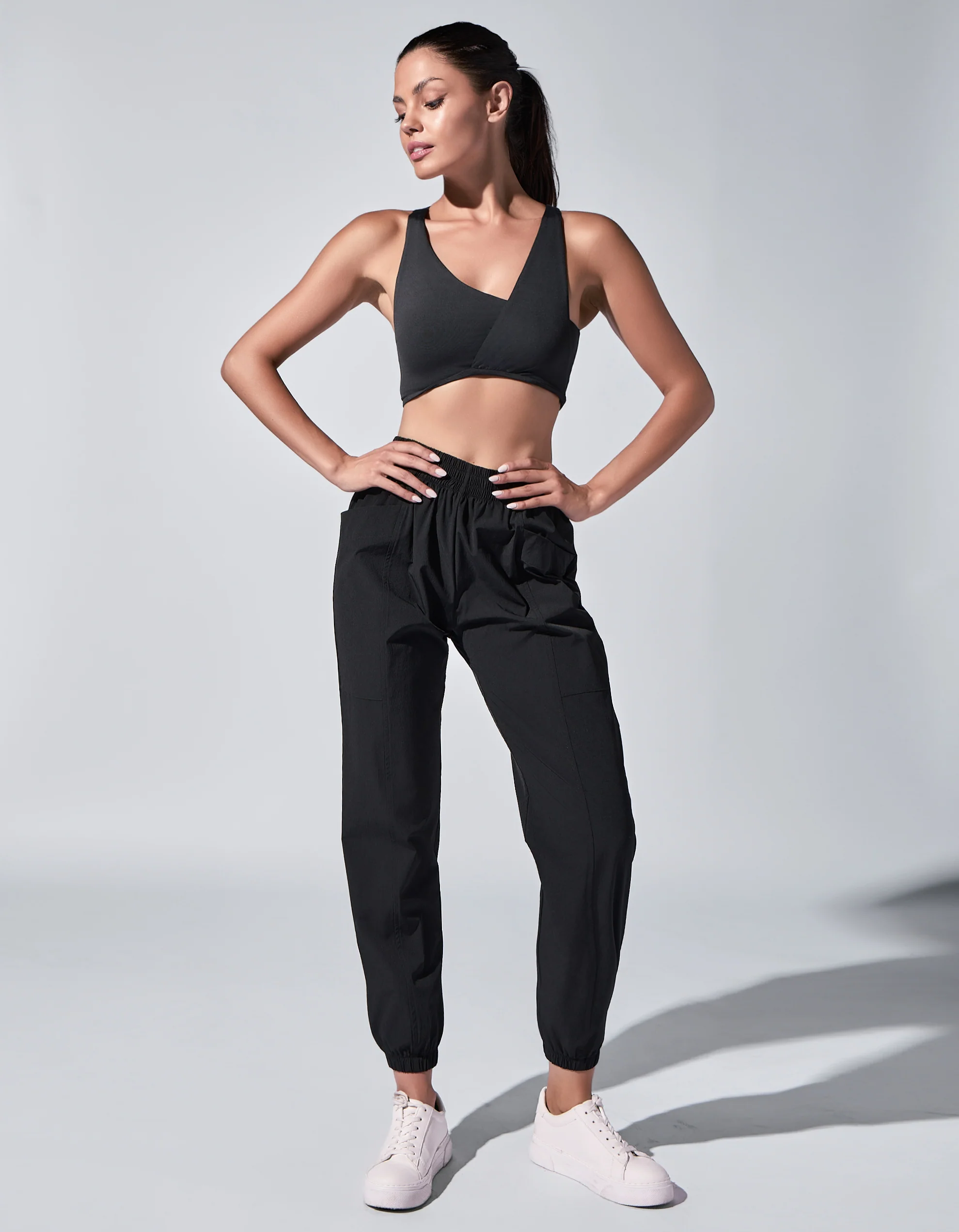 Essential Jogger [Black] - Image 4