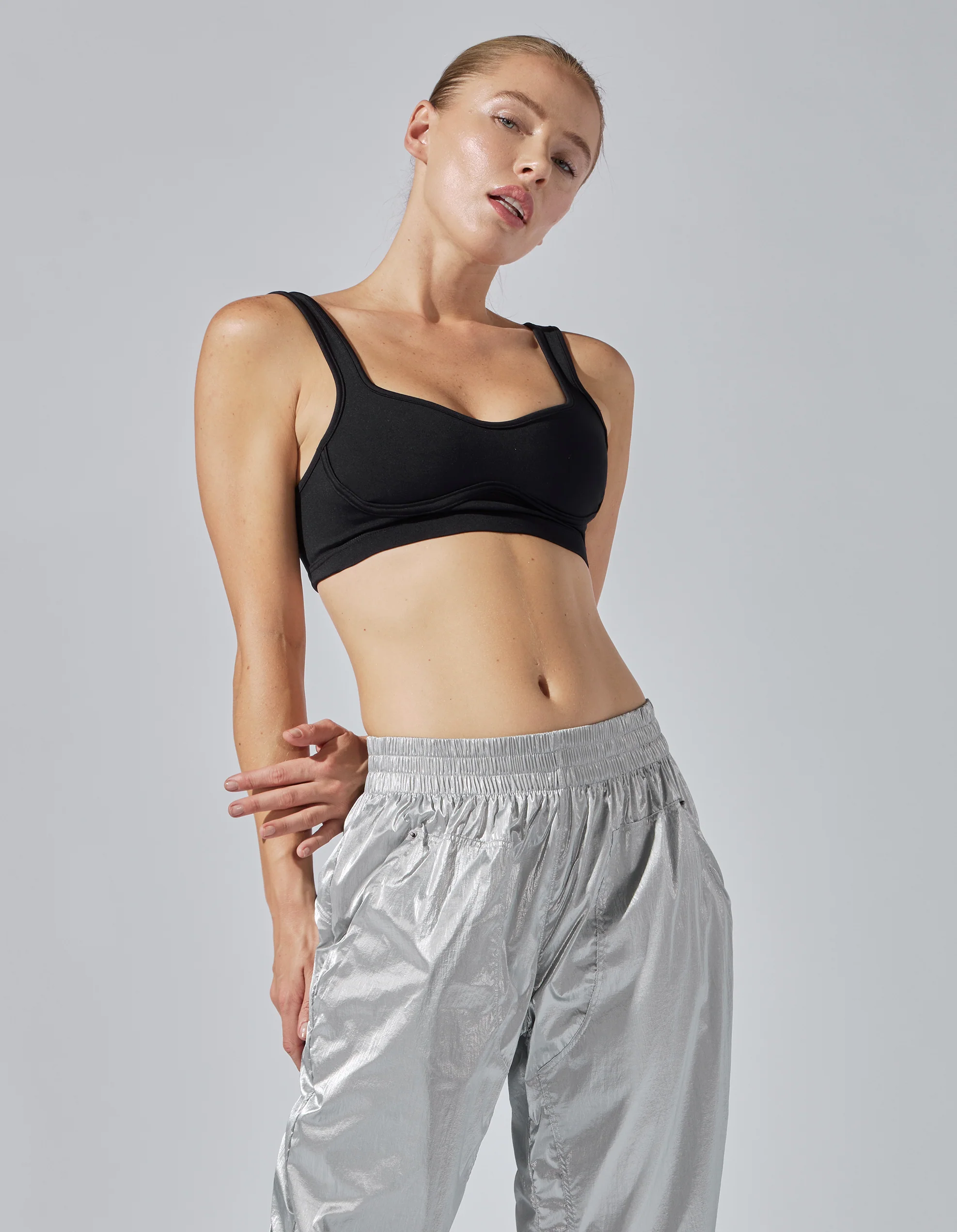 FLARE BRA [BLACK] - Image 3