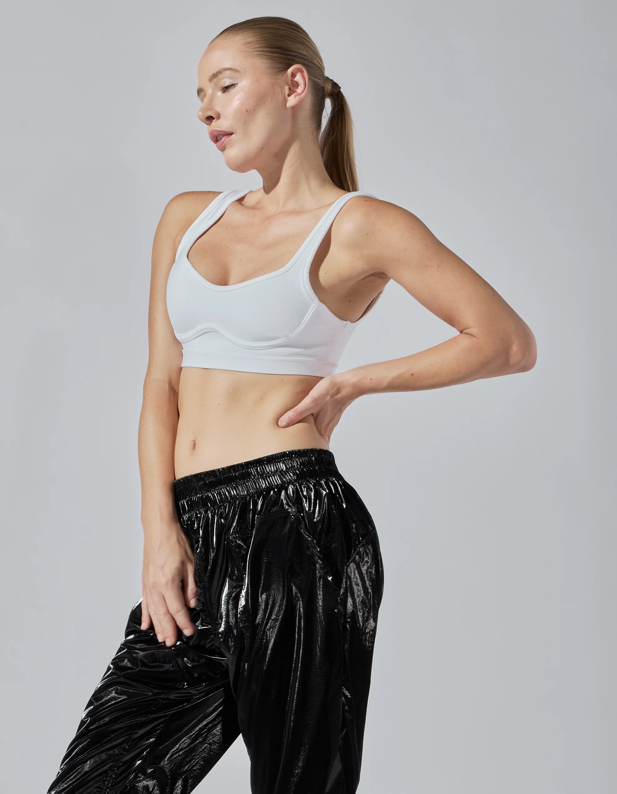 FLARE BRA [WHITE] - Image 4