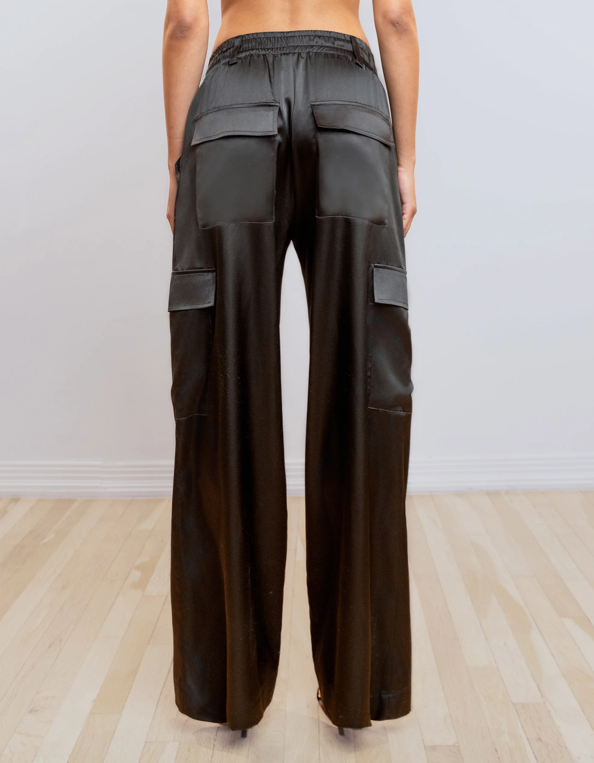 SATIN CARGO PANTS [BLACK ] - Image 2